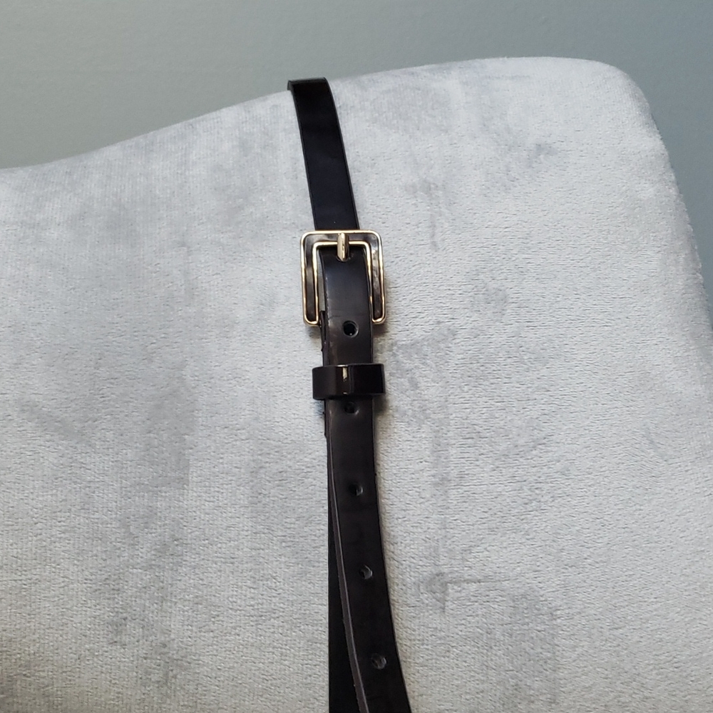 Whbm like new skinny patent belt xxl